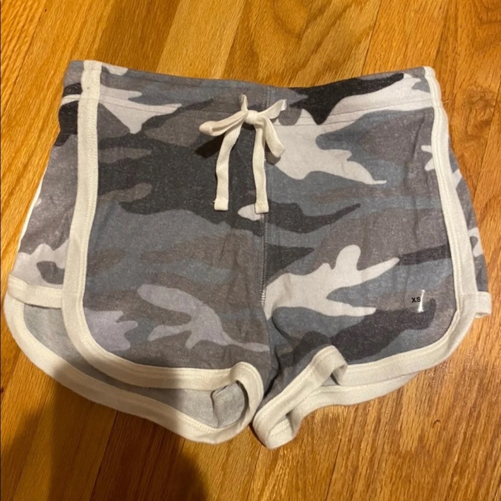womens camo shorts